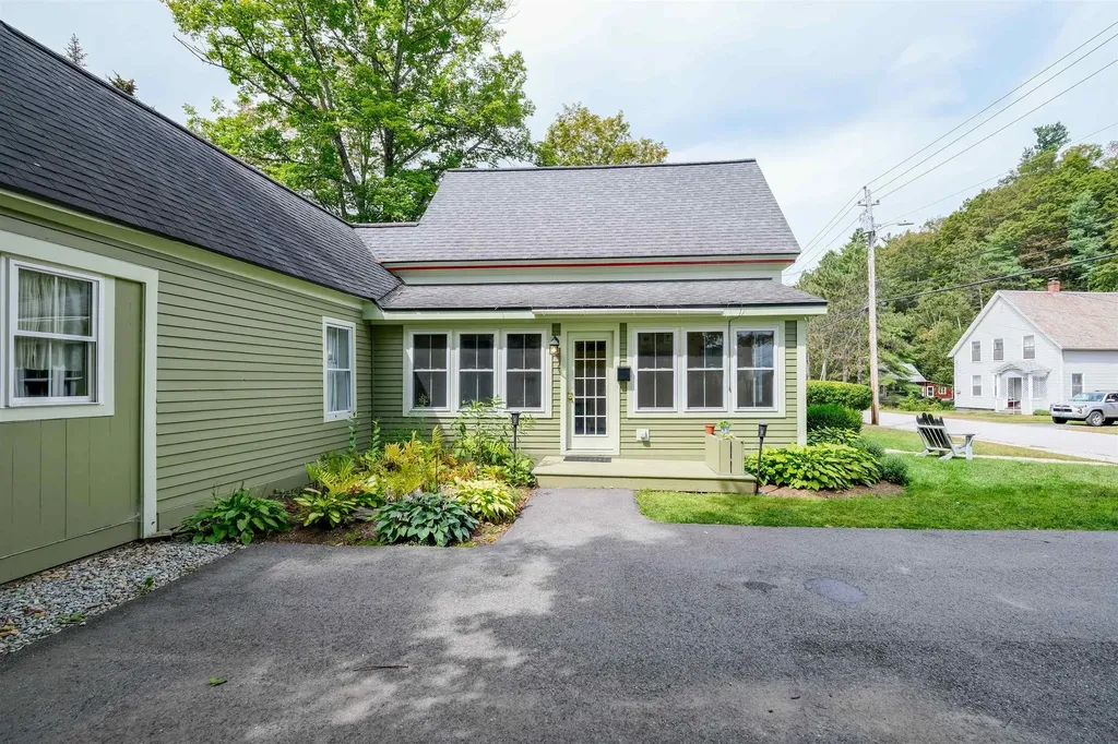 18 High Street Ludlow VT 05149