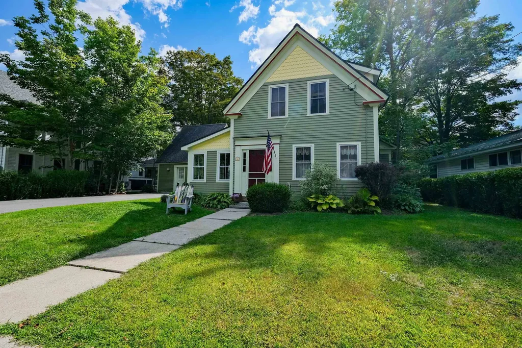 18 High Street Ludlow VT 05149