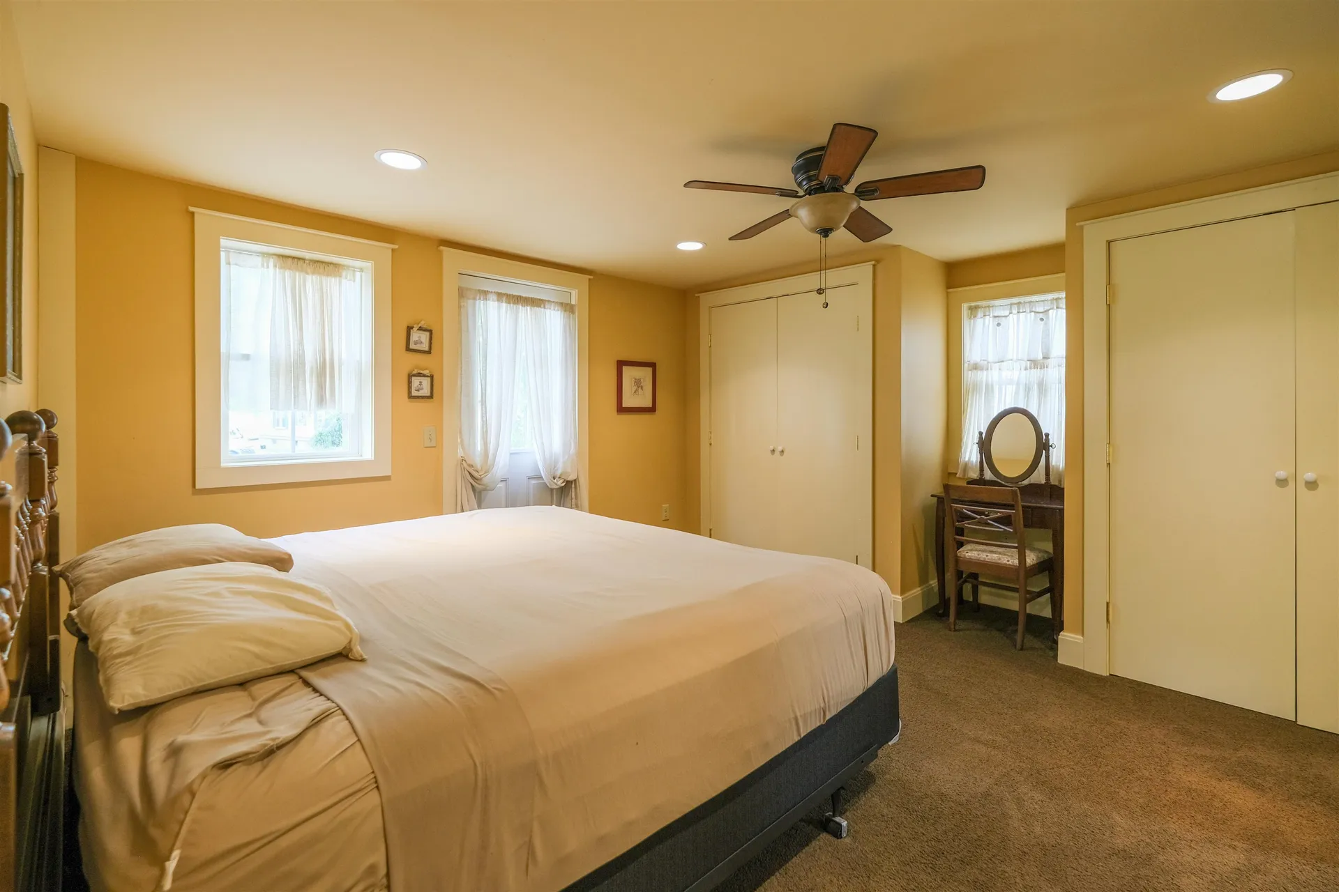 18 High Street Ludlow VT 05149