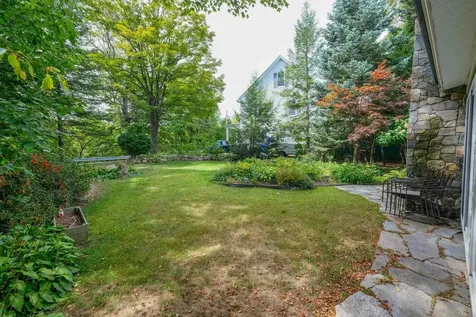 18 High Street Ludlow VT 05149