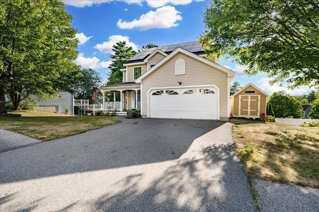 22 Treetop Lane Manchester NH 03102