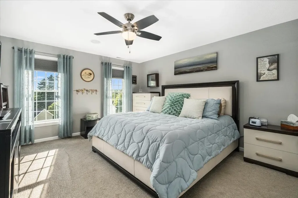 22 Treetop Lane Manchester NH 03102