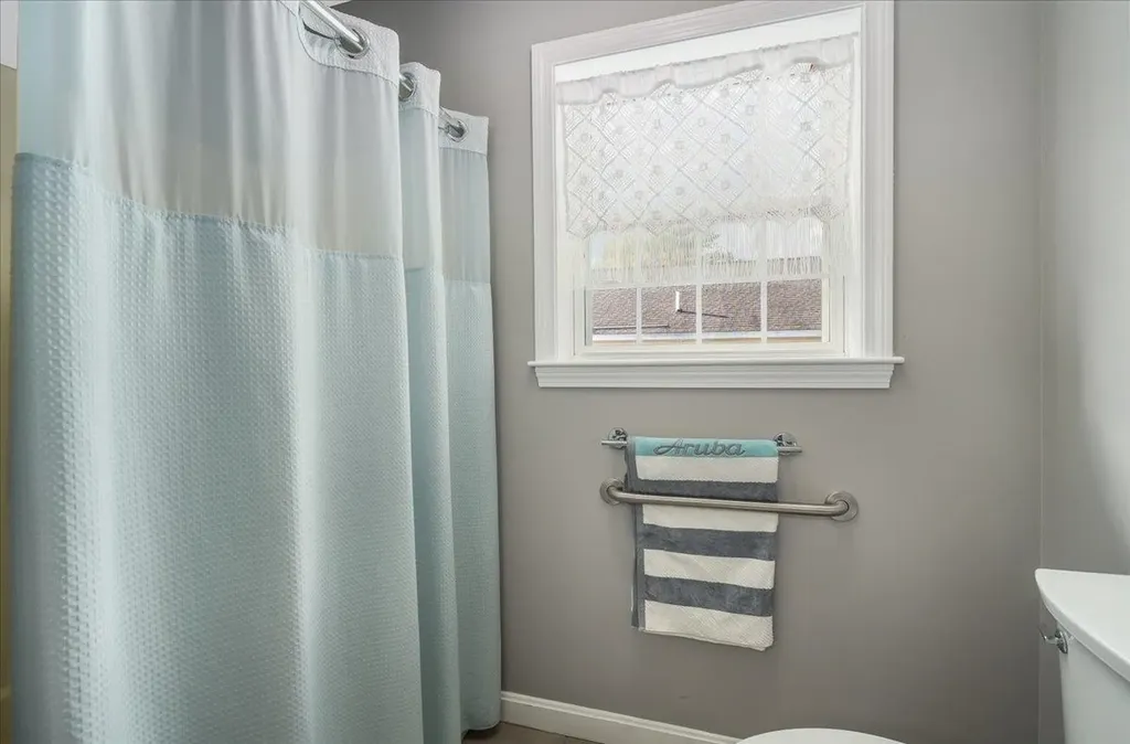 22 Treetop Lane Manchester NH 03102