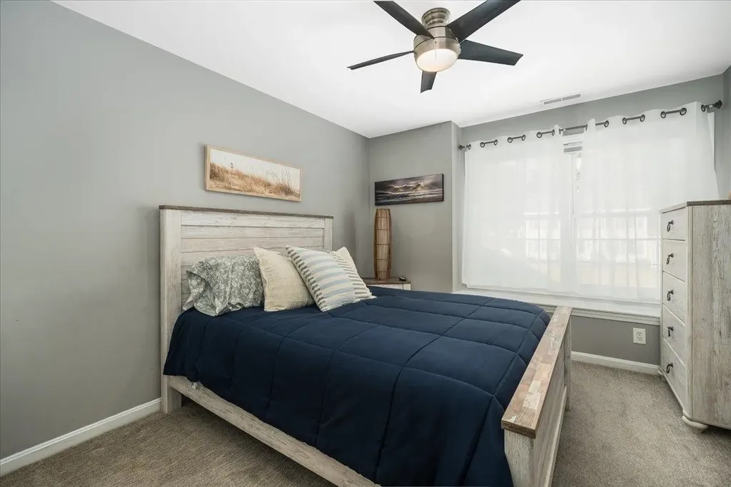 22 Treetop Lane Manchester NH 03102