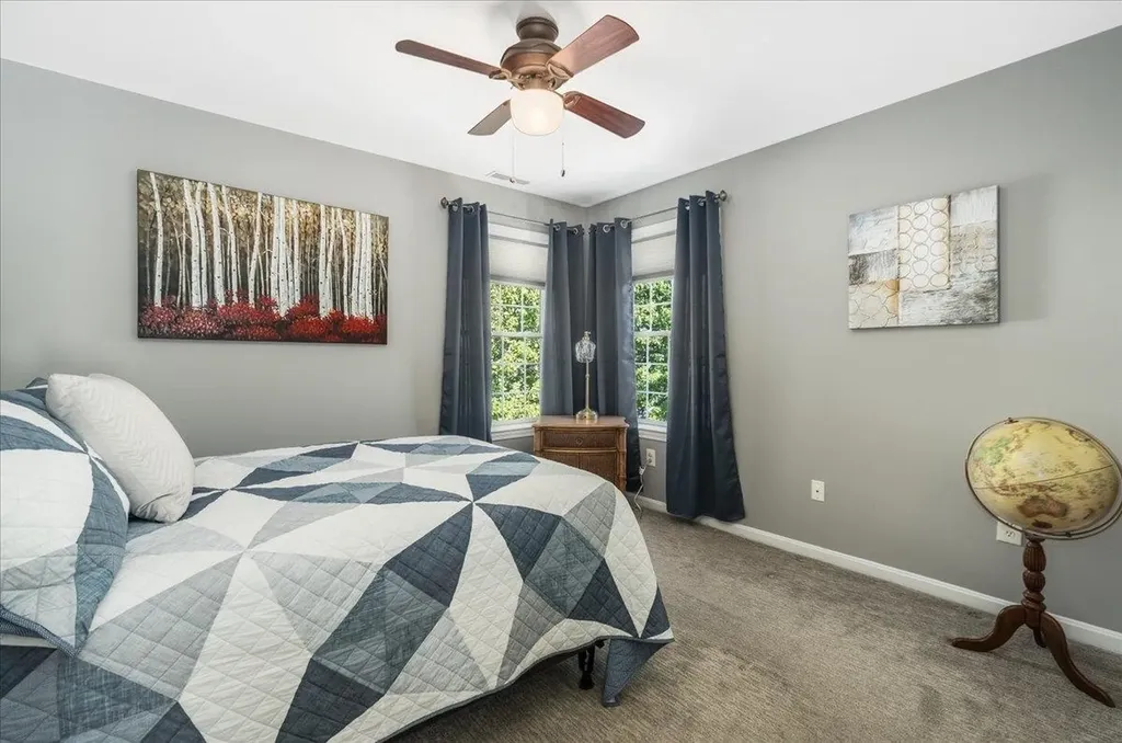 22 Treetop Lane Manchester NH 03102