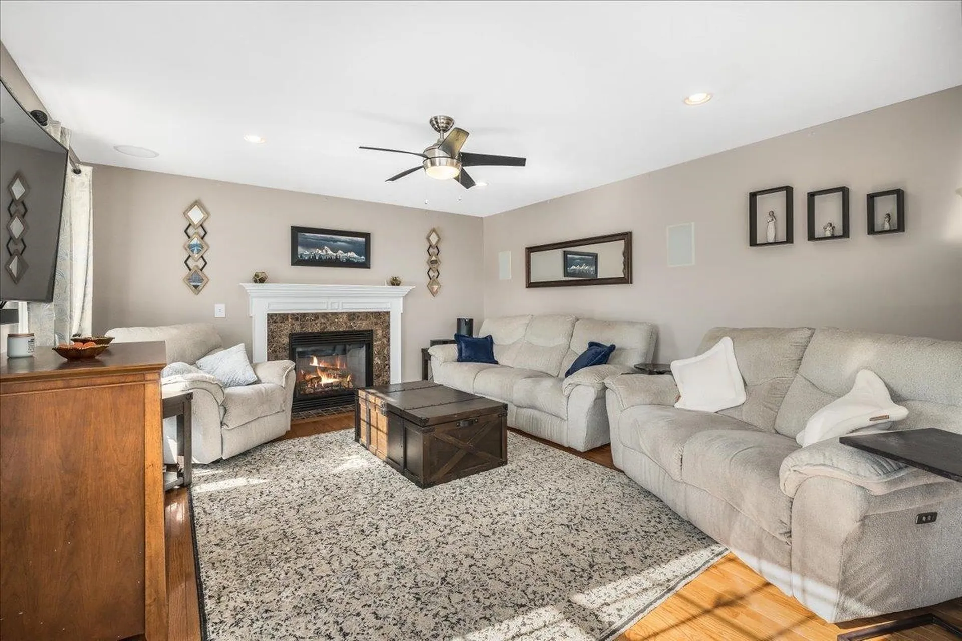 22 Treetop Lane Manchester NH 03102