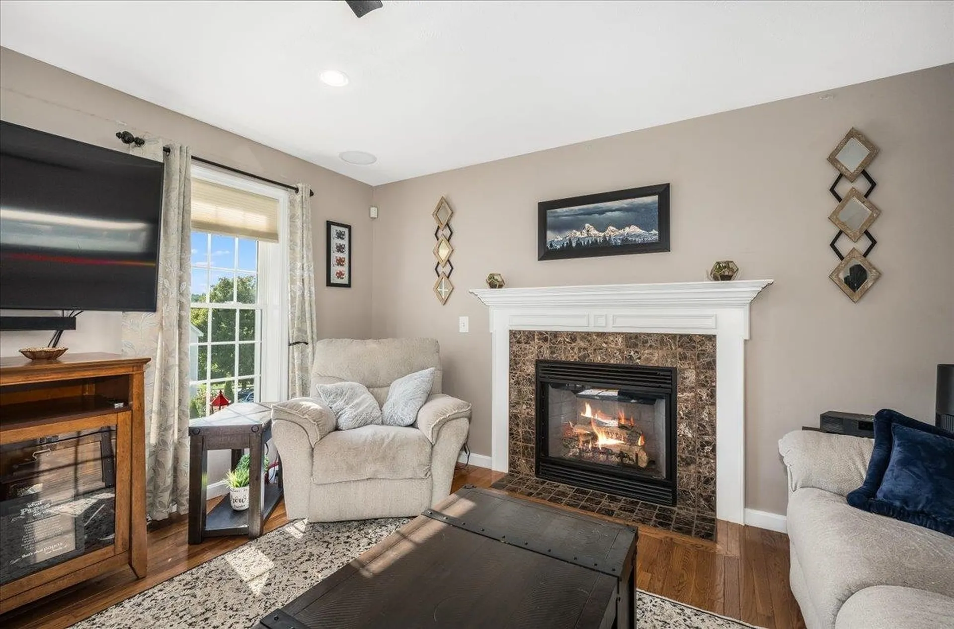 22 Treetop Lane Manchester NH 03102