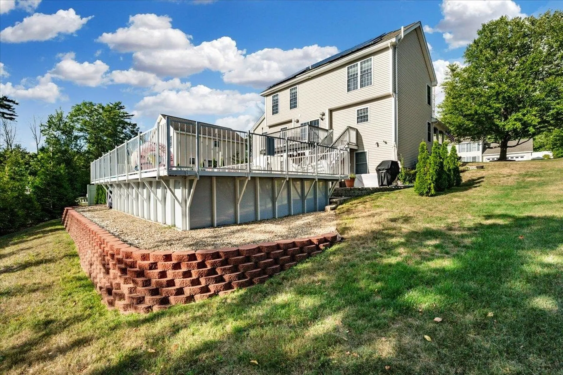 22 Treetop Lane Manchester NH 03102