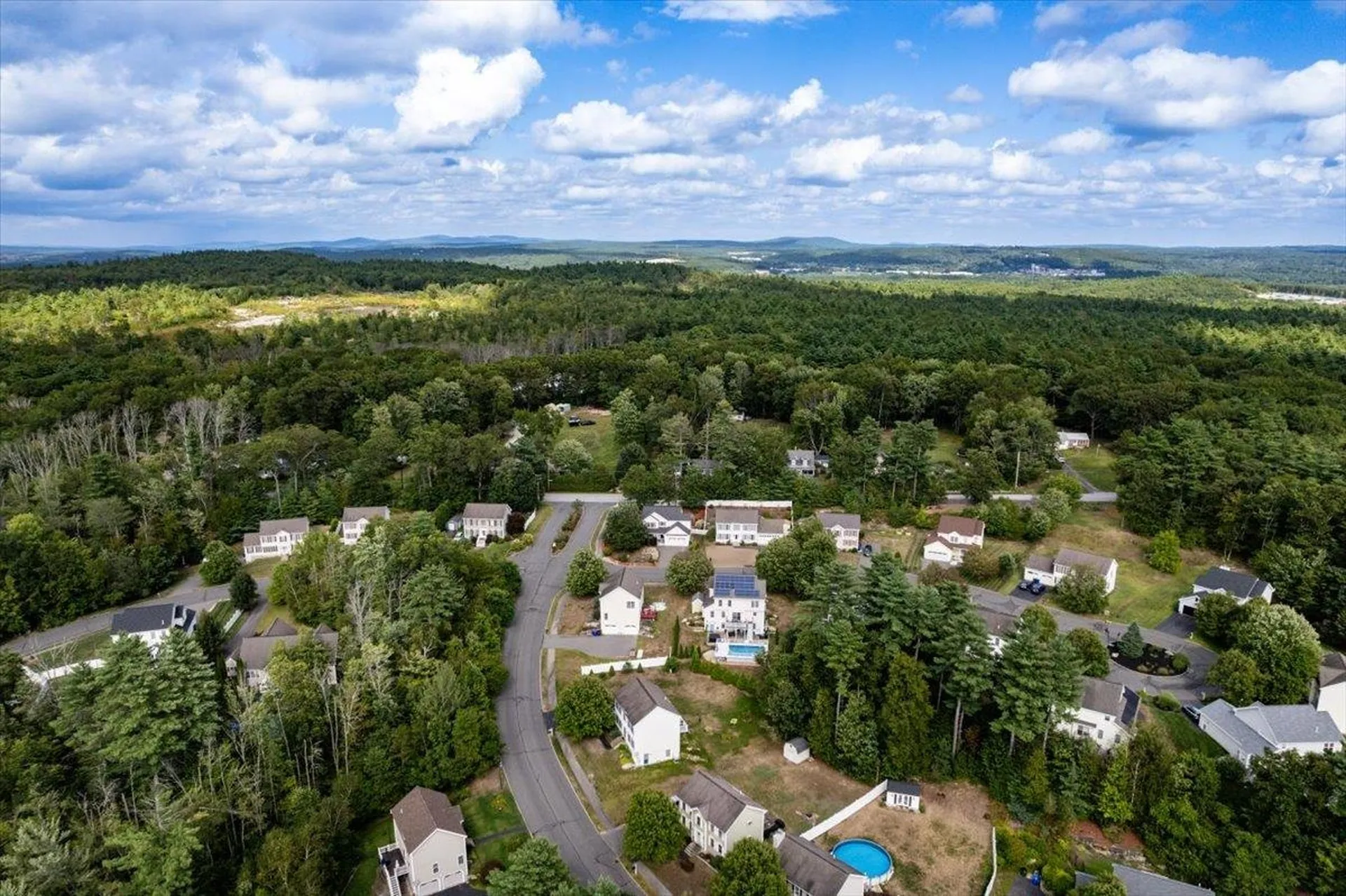 22 Treetop Lane Manchester NH 03102