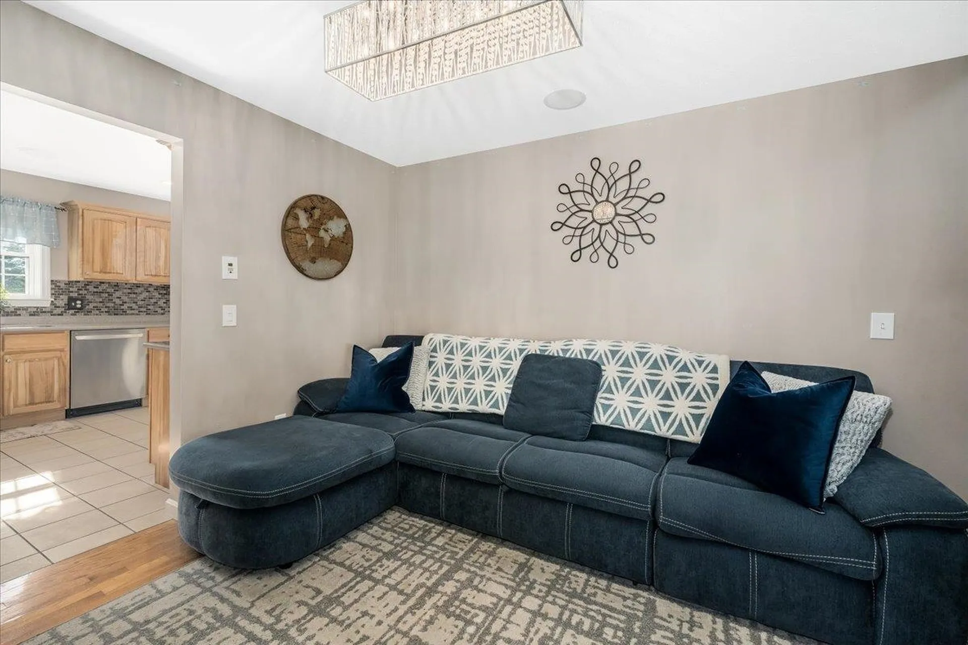 22 Treetop Lane Manchester NH 03102