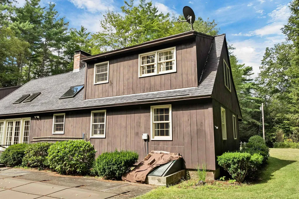 136 Cross Road Chesterfield NH 03466