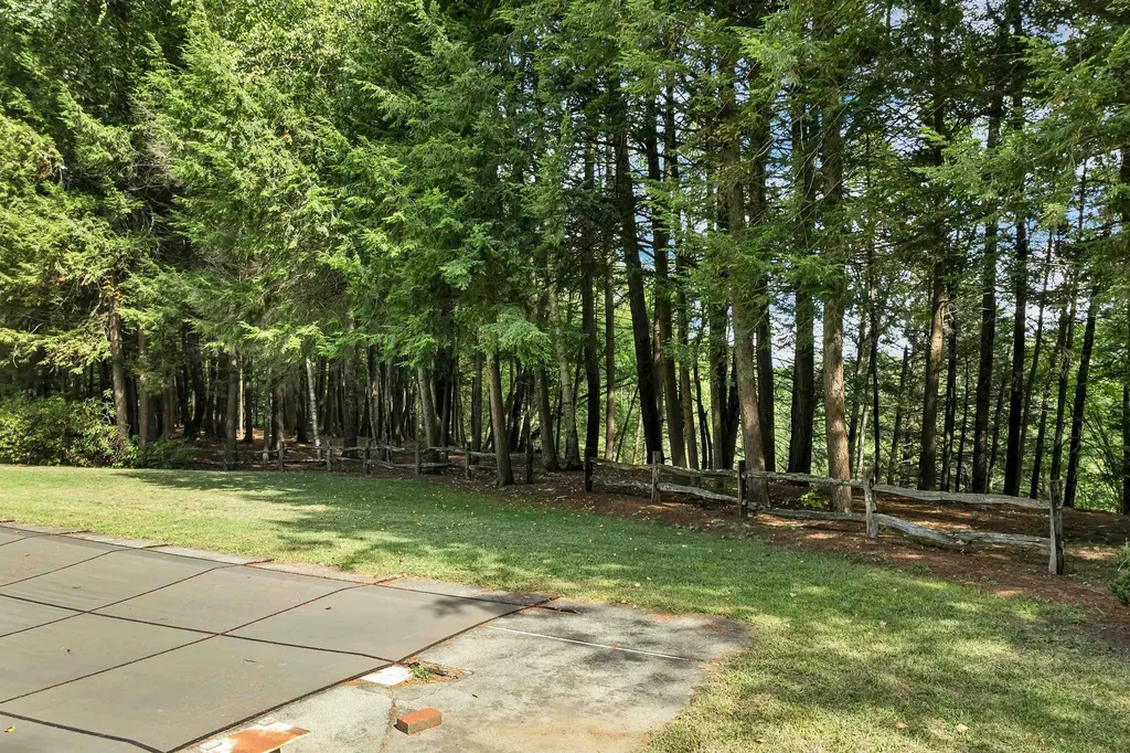 136 Cross Road Chesterfield NH 03466