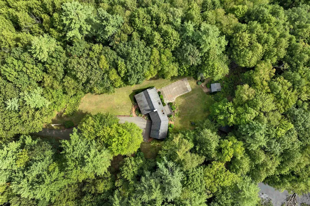 136 Cross Road Chesterfield NH 03466