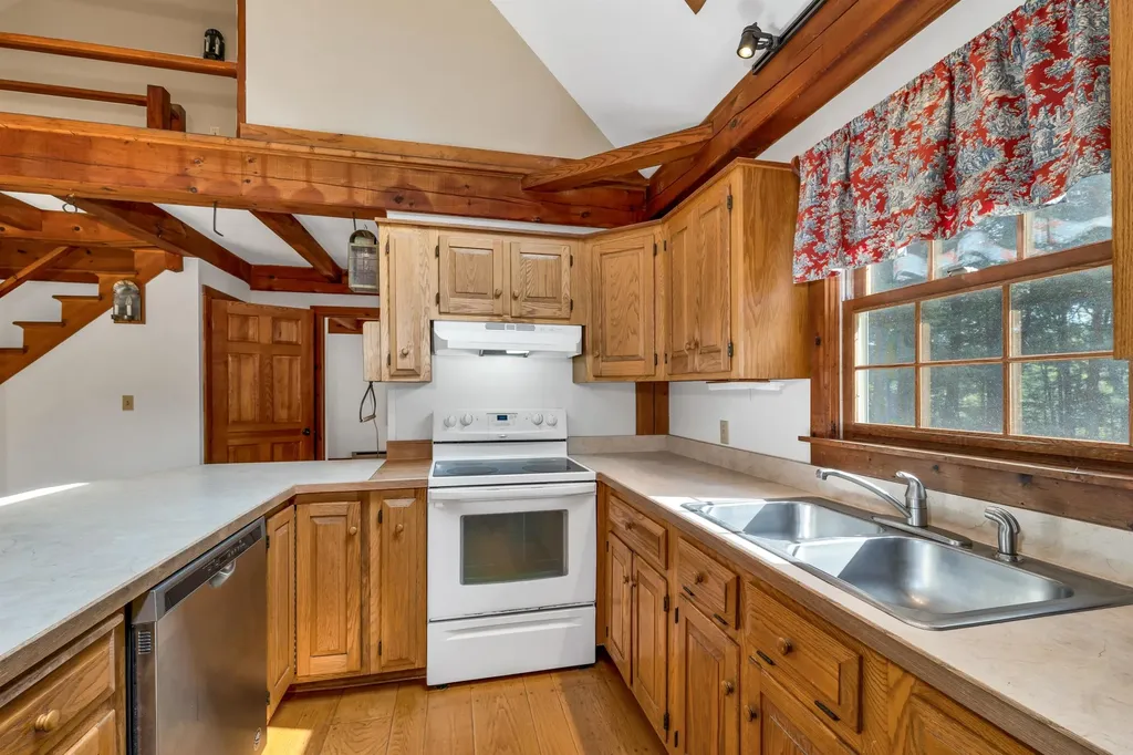 136 Cross Road Chesterfield NH 03466