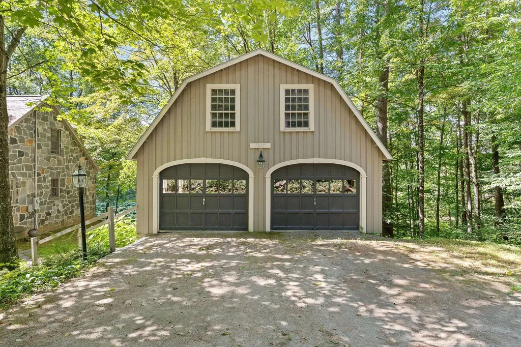 1937 Green Mountain Turnpike Chester VT 05143