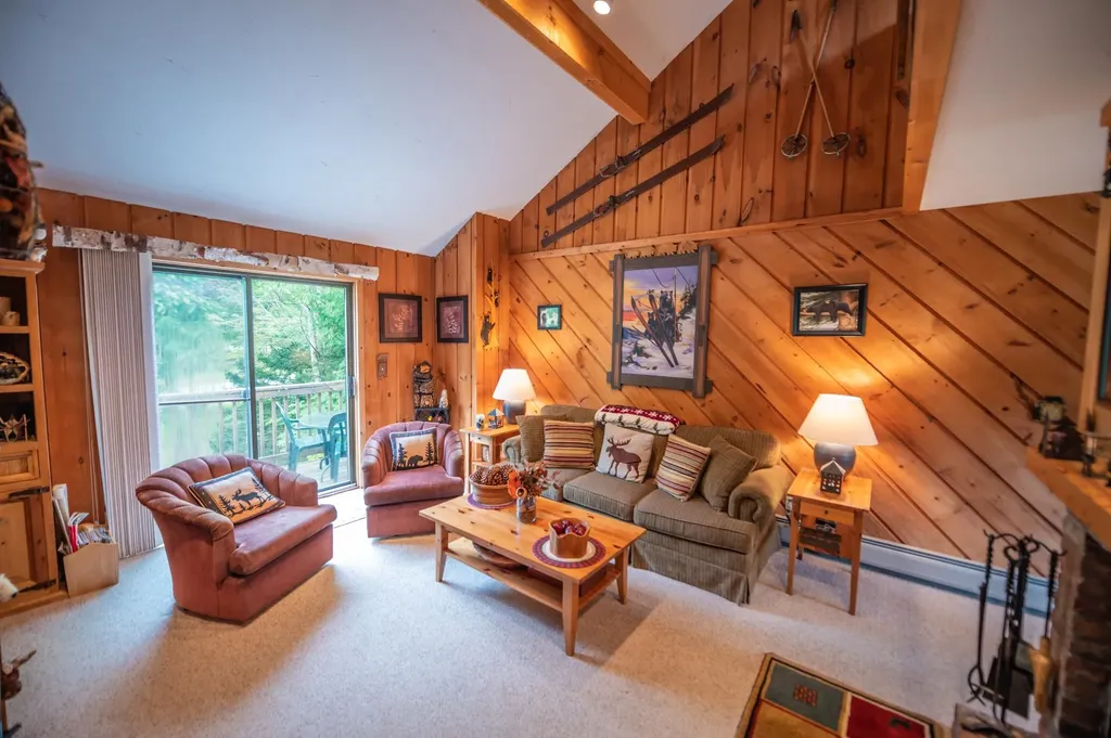 2d Polar Bear North Dover VT 05356