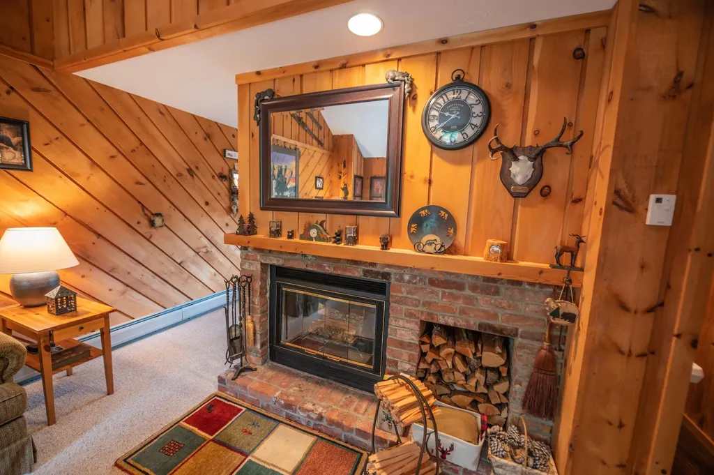 2d Polar Bear North Dover VT 05356