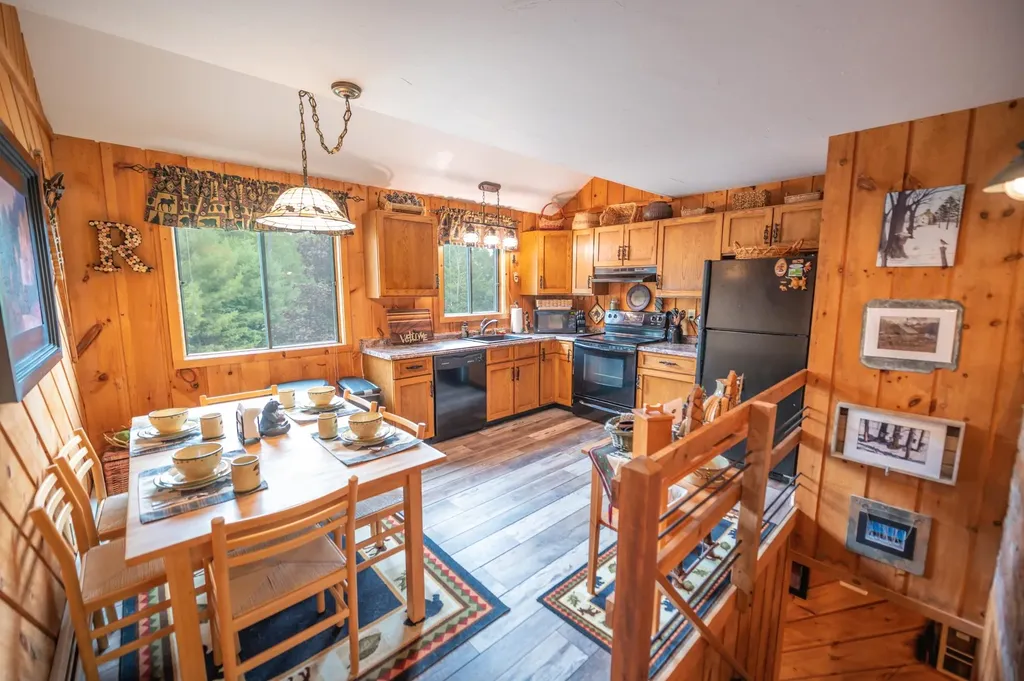 2d Polar Bear North Dover VT 05356