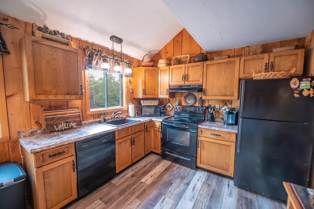 2d Polar Bear North Dover VT 05356