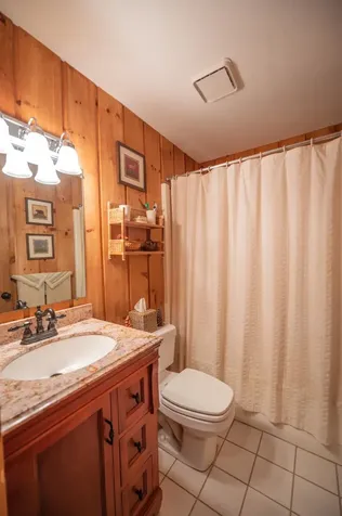 2D Polar Bear North Dover VT 05356