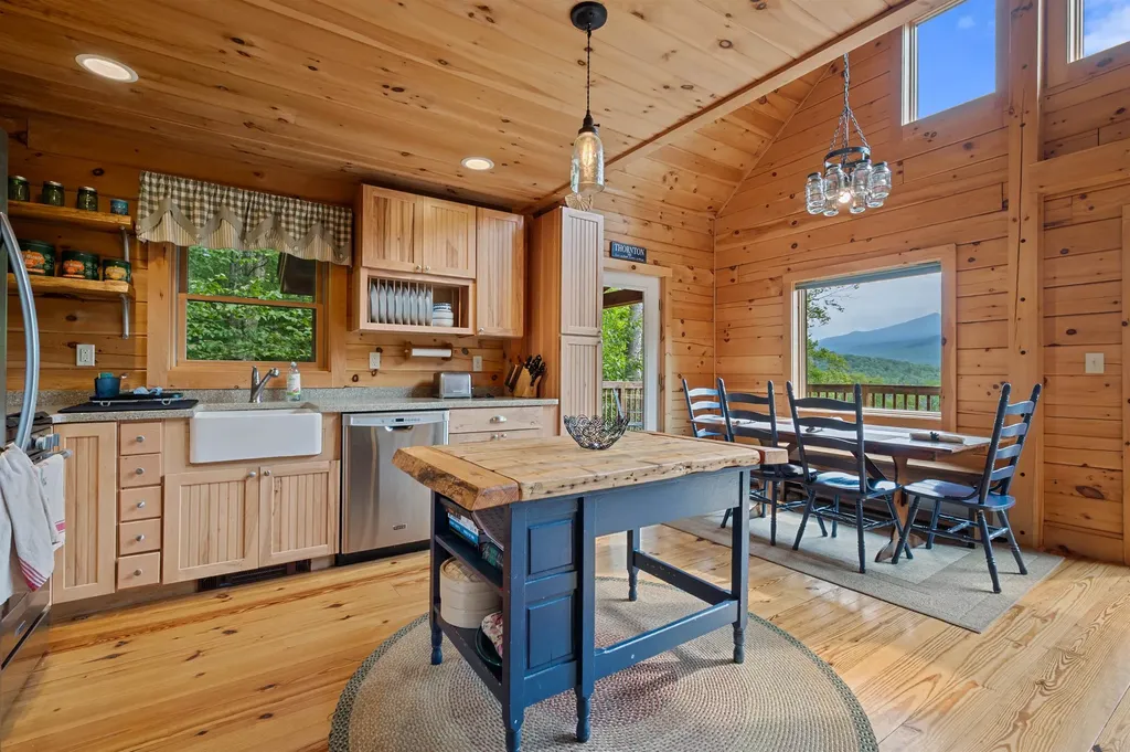 89 Woodwinds Drive Thornton NH 03285