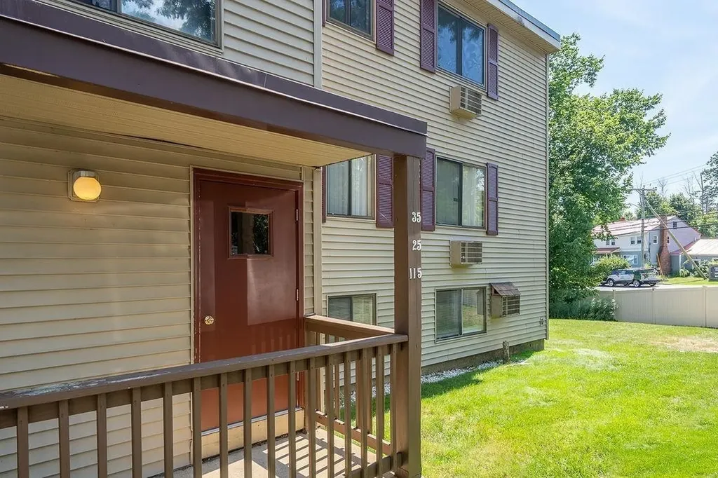 9 Treetop Circle Laconia NH 03246