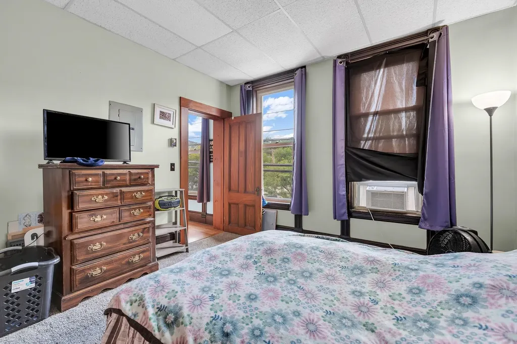 158 Main Street Ludlow VT 05149