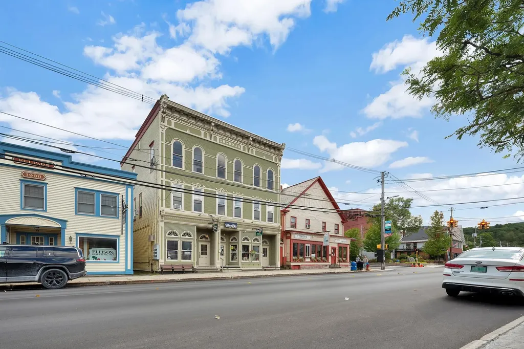 158 Main Street Ludlow VT 05149