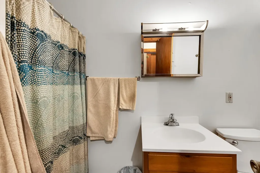 158 Main Street Ludlow VT 05149