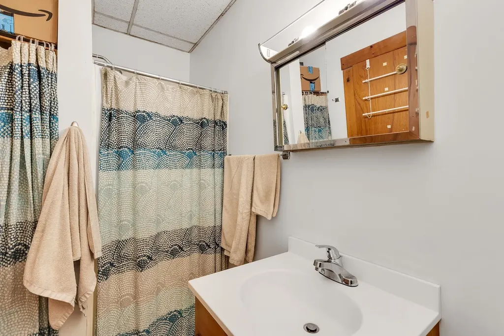 158 Main Street Ludlow VT 05149