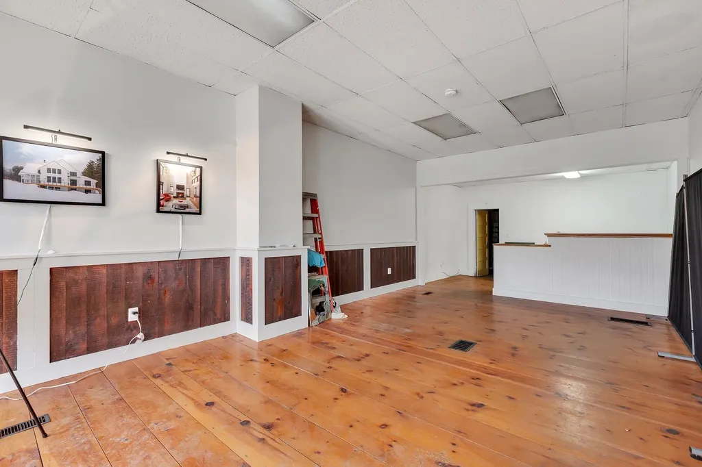 158 Main Street Ludlow VT 05149