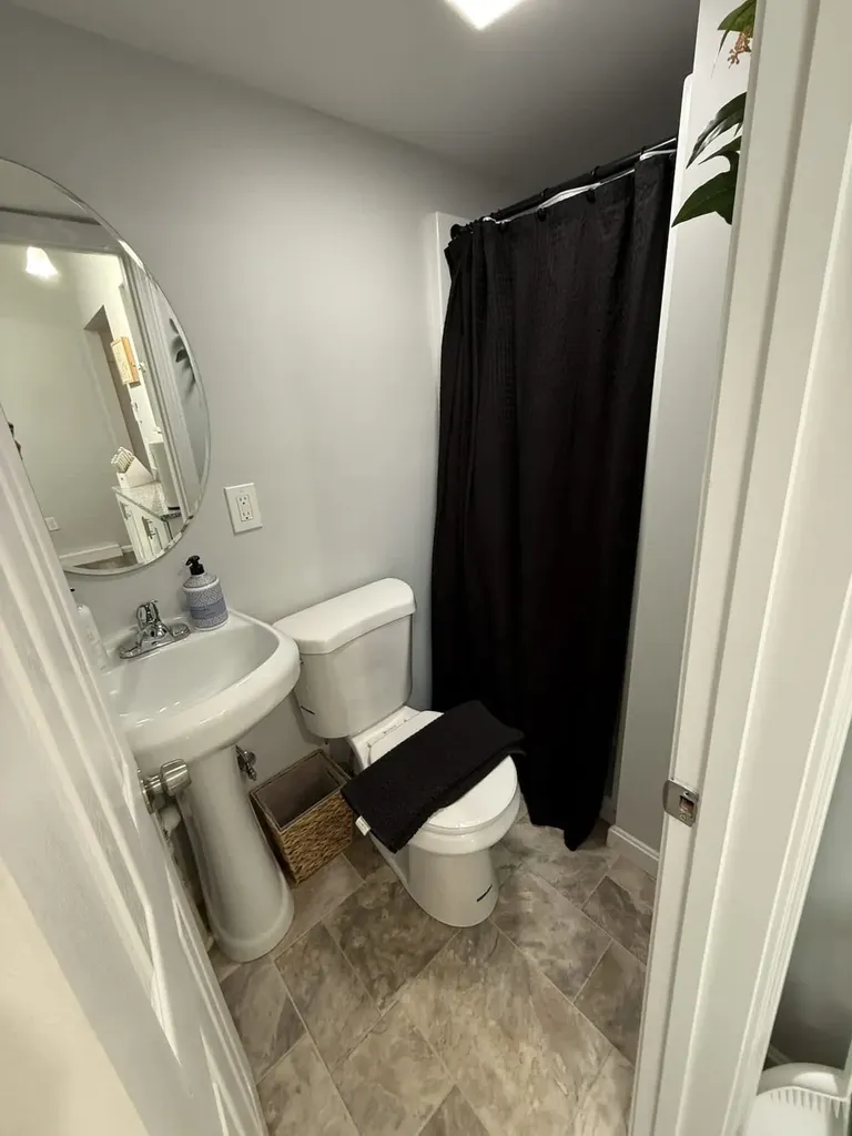 19 Auburn Avenue Hampton NH 03842