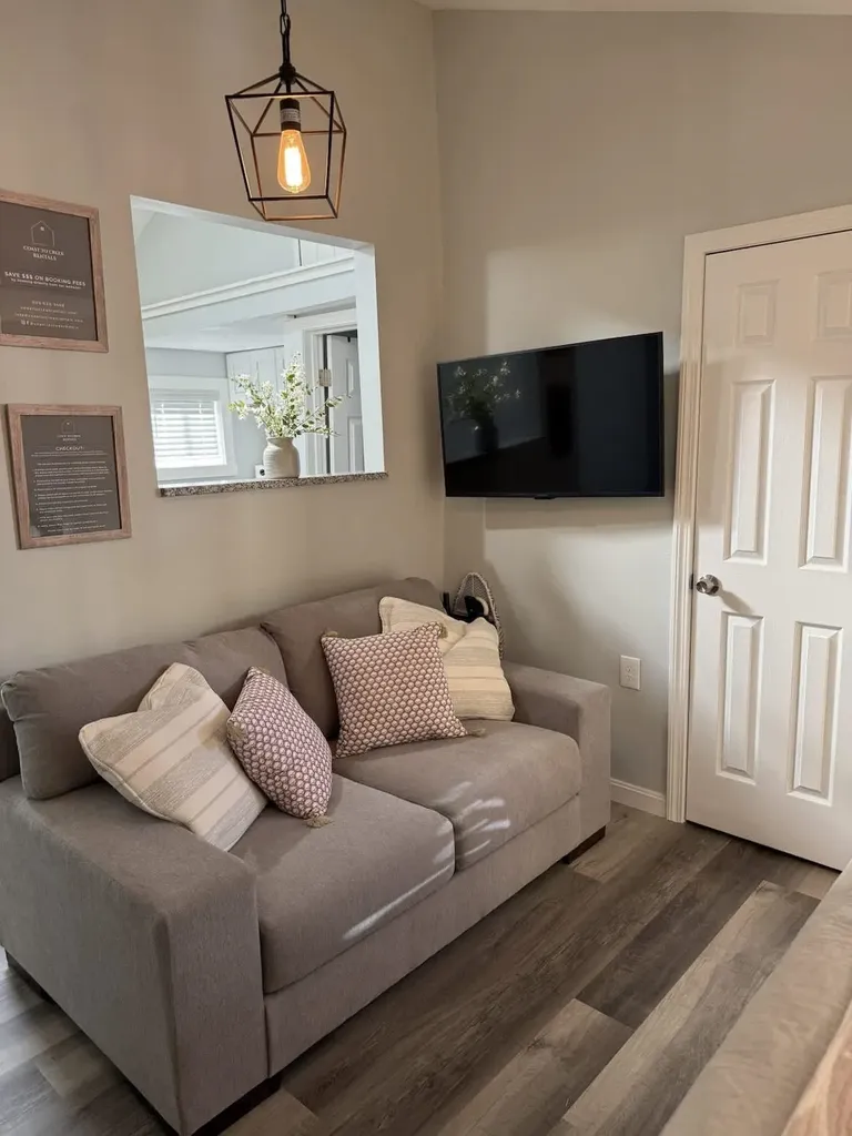 19 Auburn Avenue Hampton NH 03842