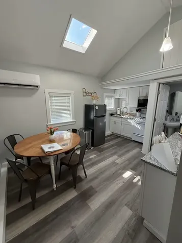 19 Auburn Avenue Hampton NH 03842