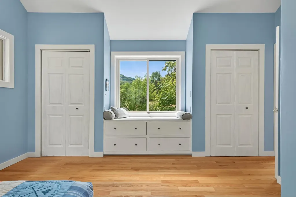 196 Old Sawmill Road Londonderry VT 05148