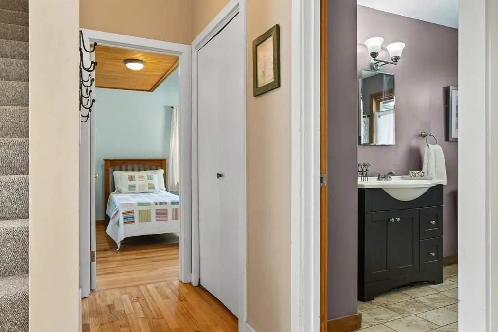 196 Old Sawmill Road Londonderry VT 05148