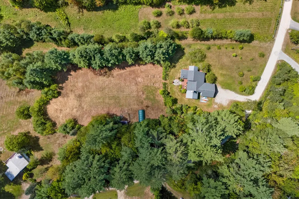 196 Old Sawmill Road Londonderry VT 05148