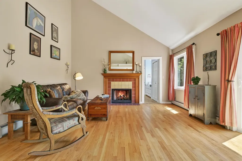 196 Old Sawmill Road Londonderry VT 05148