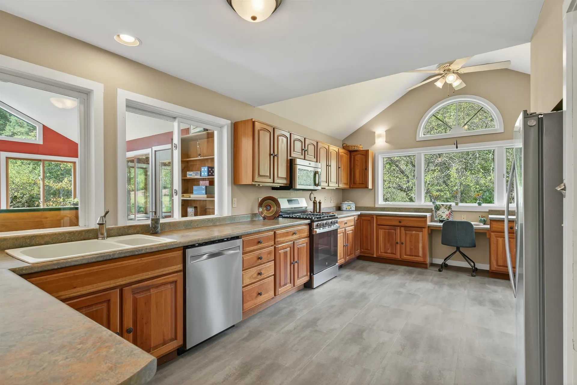 196 Old Sawmill Road Londonderry VT 05148