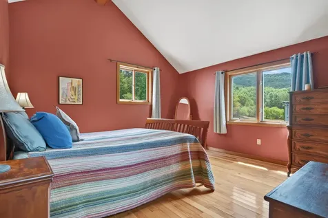 196 Old Sawmill Road Londonderry VT 05148