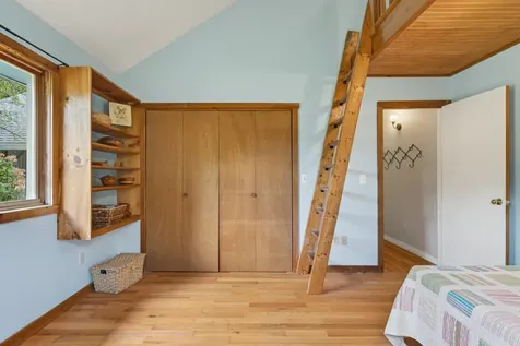 196 Old Sawmill Road Londonderry VT 05148