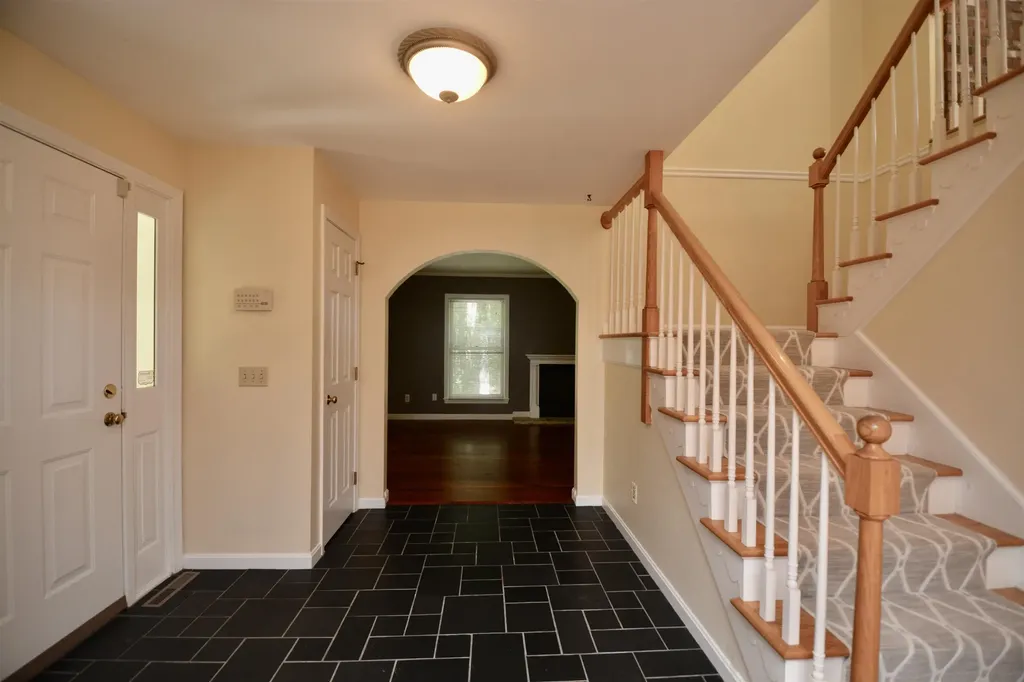 13 Forest Road Grantham NH 03753