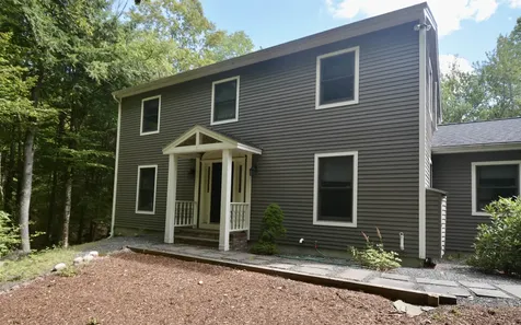 13 Forest Road Grantham NH 03753