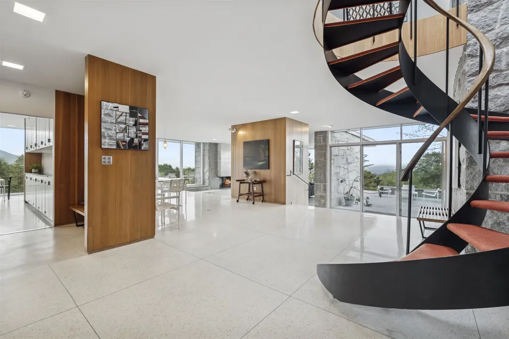 617 Mountain Road Jaffrey NH 03452