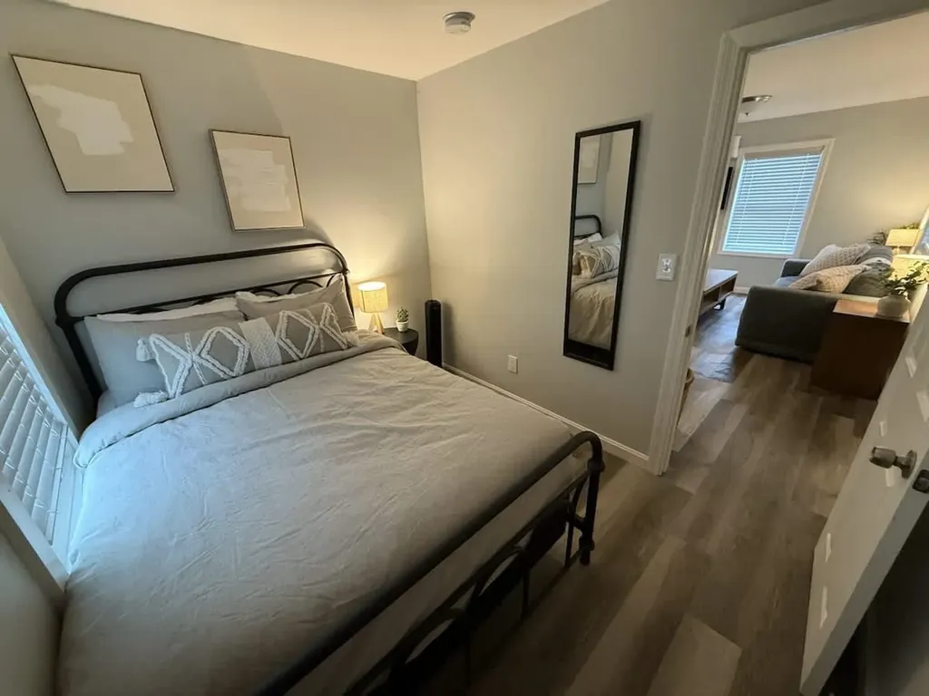 19 Auburn Avenue Hampton NH 03842