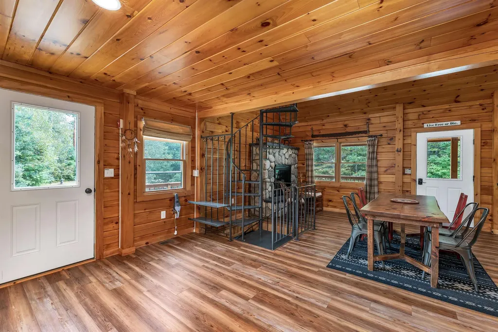23 Goddard Road Groton NH 03241