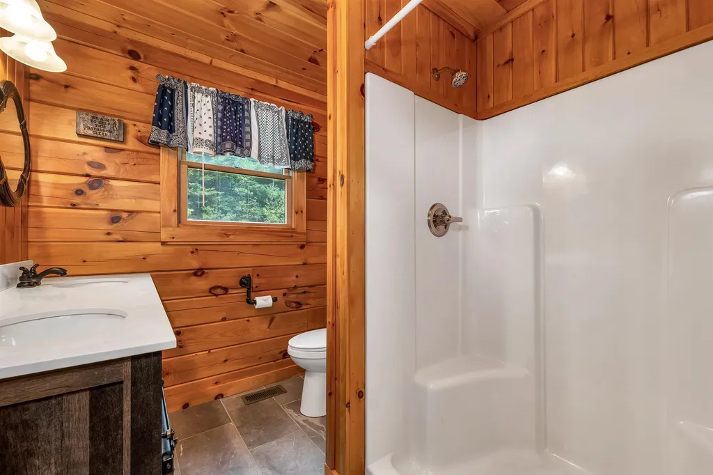 23 Goddard Road Groton NH 03241