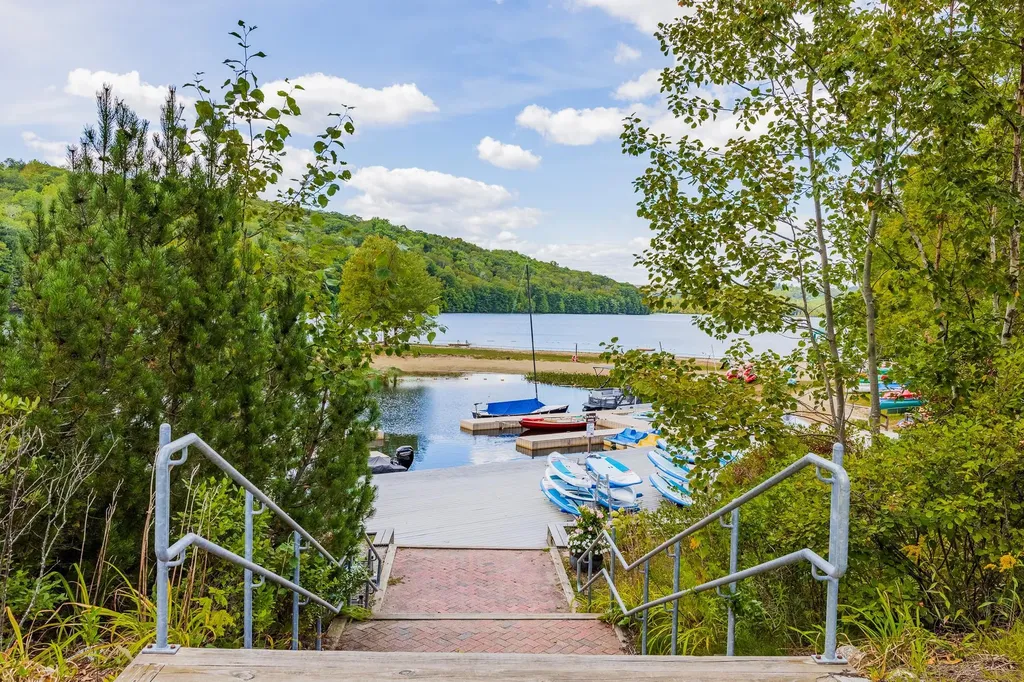 9 Pleasant Drive Grantham NH 03753