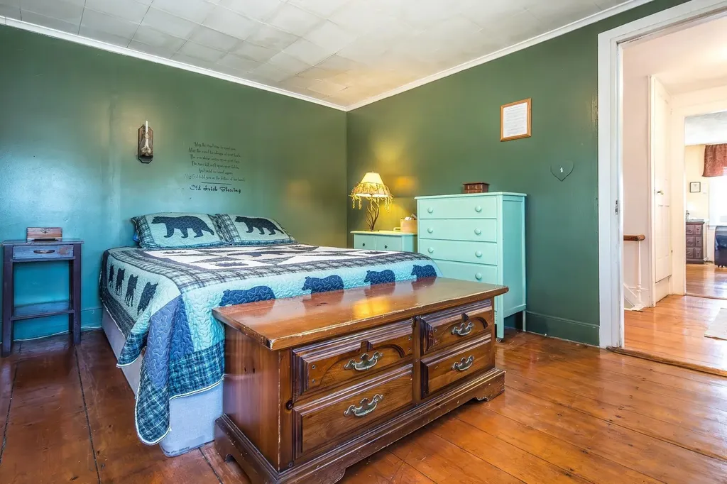 6948 Us Route 7 Road Pittsford VT 05763