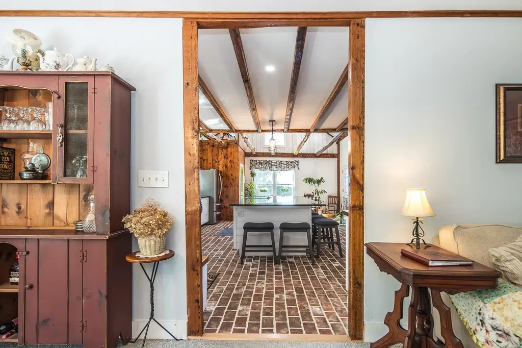 6948 Us Route 7 Road Pittsford VT 05763